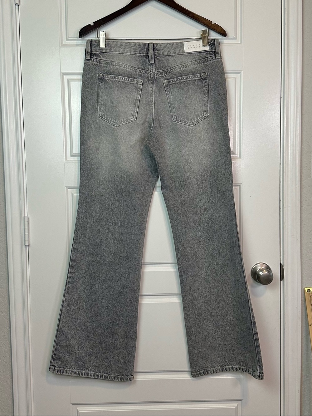 Pacsun Jade Low Rise Bootcut Rigid Jeans Distressed Light Gray Size 28 NWT - Picture 5 of 12
